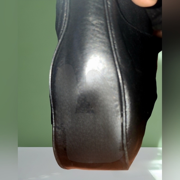 ETIENNE AIGNER ADJUSTABLE SHOULDER PURSE - Picture 3 of 9